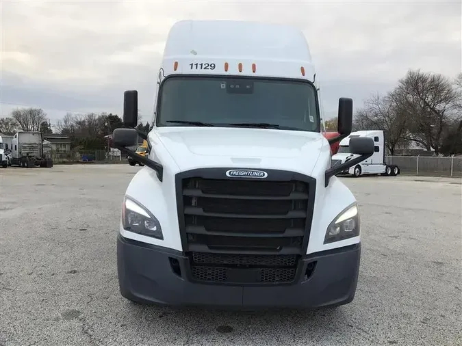 2021 FREIGHTLINER CA126