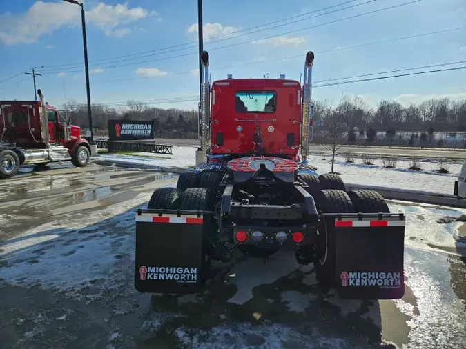 2026 Kenworth T88088b44914c2a44b423466bbdd799fab7d