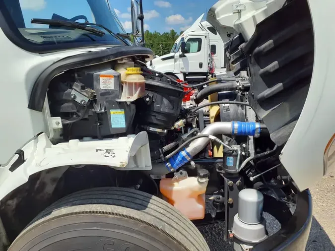 2021 FREIGHTLINER M2 106