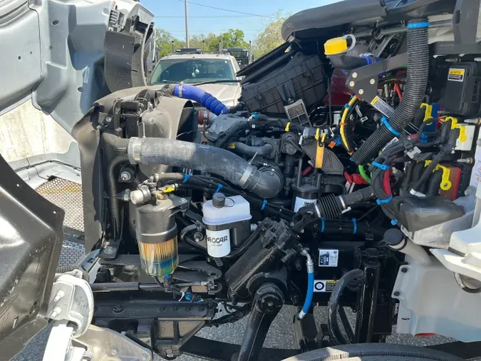 2024 Kenworth T280