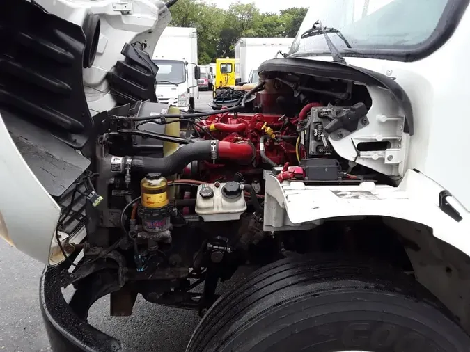 2018 FREIGHTLINER M2 106