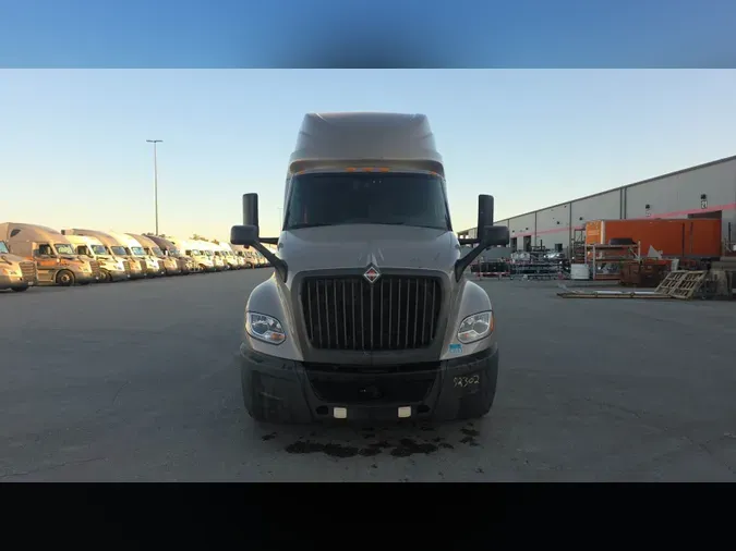 2022 International LT88b7906aa4cac55e116406bf6a57beab
