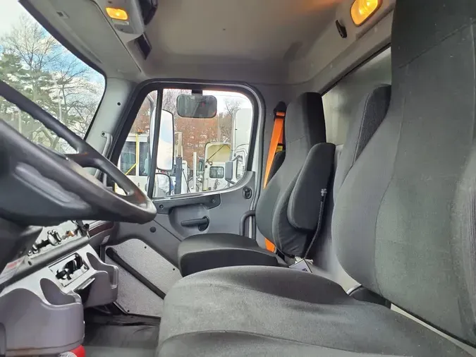 2019 FREIGHTLINER/MERCEDES M2 10688b80a475ed45474abef88b6688e0f7b