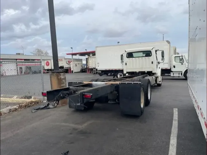 2016 FREIGHTLINER/MERCEDES M2 10688b84b8f6016f4767a6f9b8f75bdcc1a