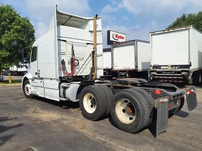 2020 VOLVO VNR64T-640