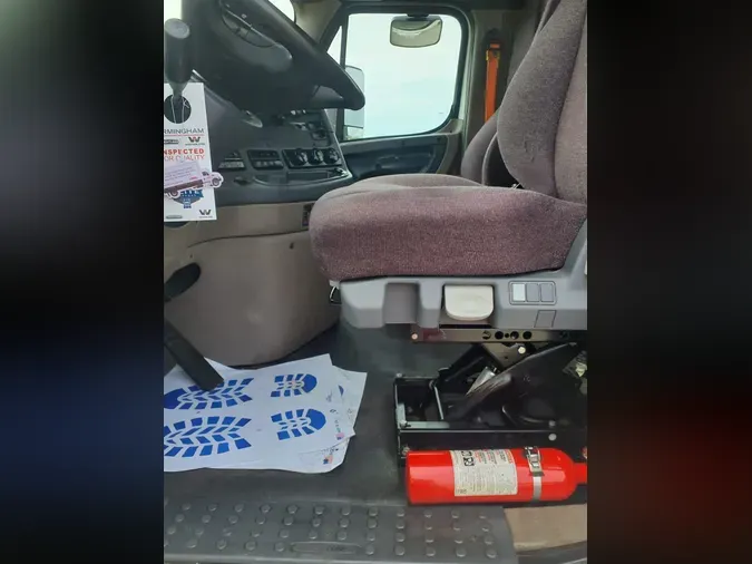2019 FREIGHTLINER CASCADIA 125