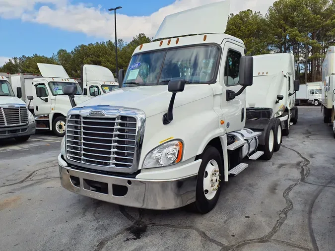 2016 FREIGHTLINER/MERCEDES CASCADIA 125