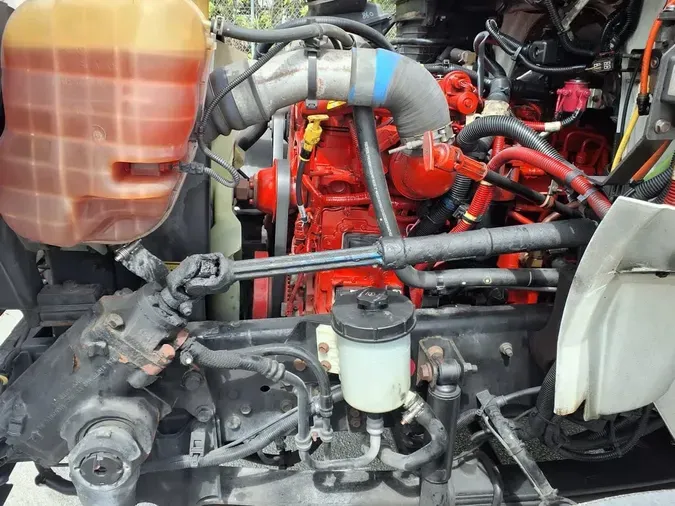 2019 NAVISTAR INTERNATIONAL MV607 (4X2)