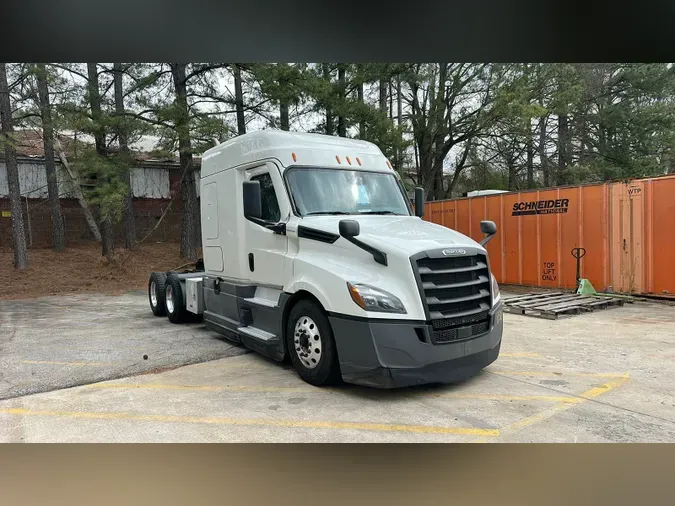 2021 Freightliner Cascadia 12688bee7111d088e7d41b194cee39c4a07