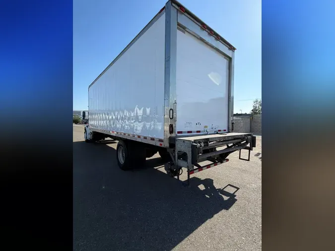 2016 FREIGHTLINER/MERCEDES M2 106