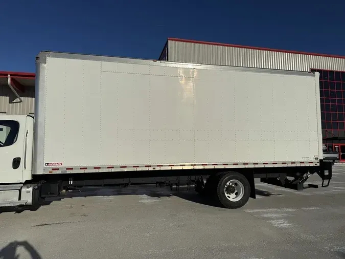 2018 Freightliner M2 106