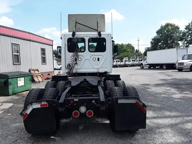 2019 FREIGHTLINER CASCADIA 125