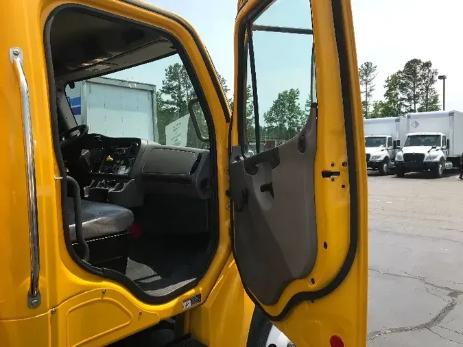 2018 Freightliner M2