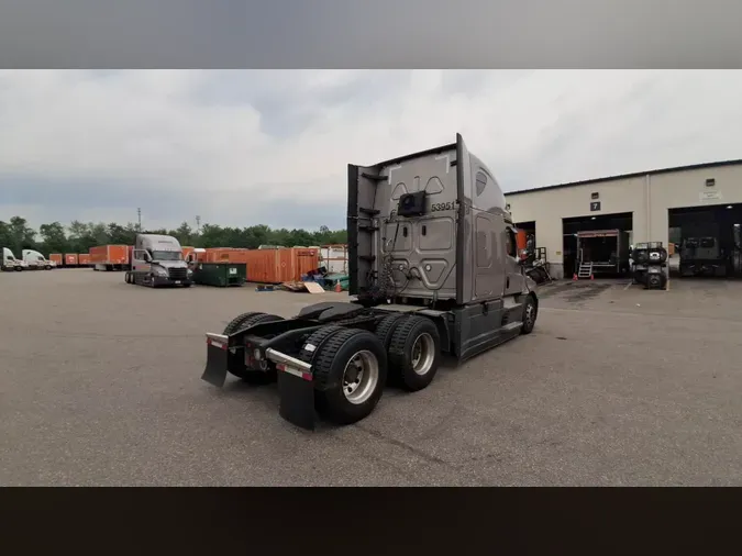 2023 Freightliner Cascadia 12688ce1f9dcfaef7060174b635815d583b