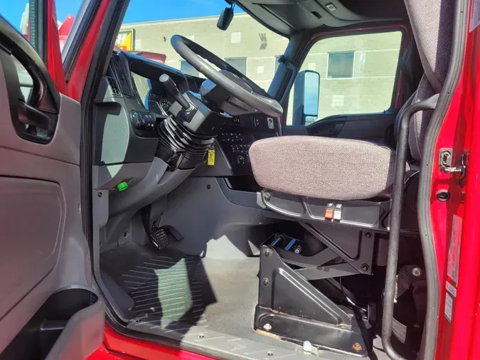 2022 International LT625