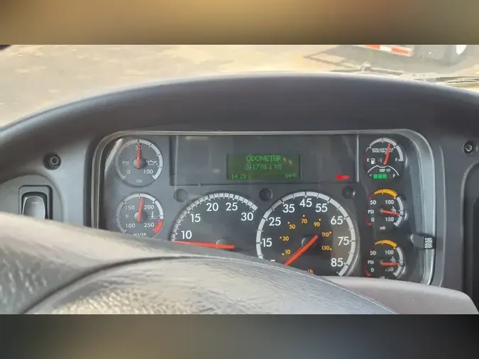 2019 FREIGHTLINER/MERCEDES M2 106