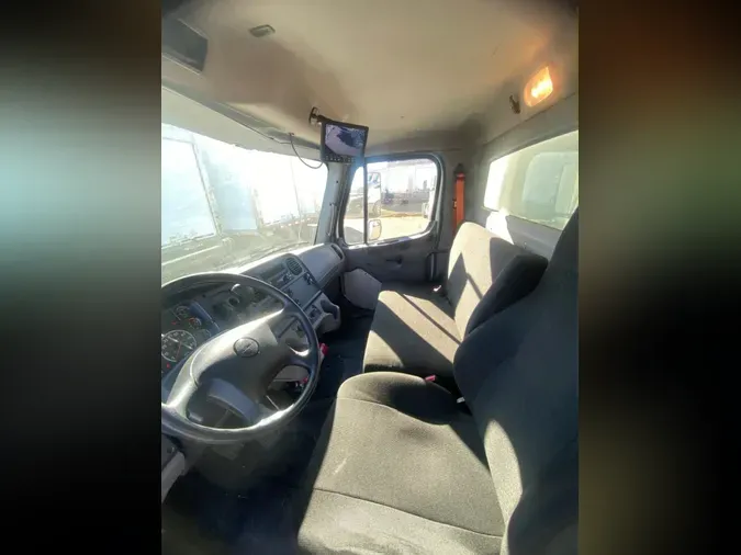 2019 FREIGHTLINER/MERCEDES M2 10688d3099d439b42978faabc0be88bad60
