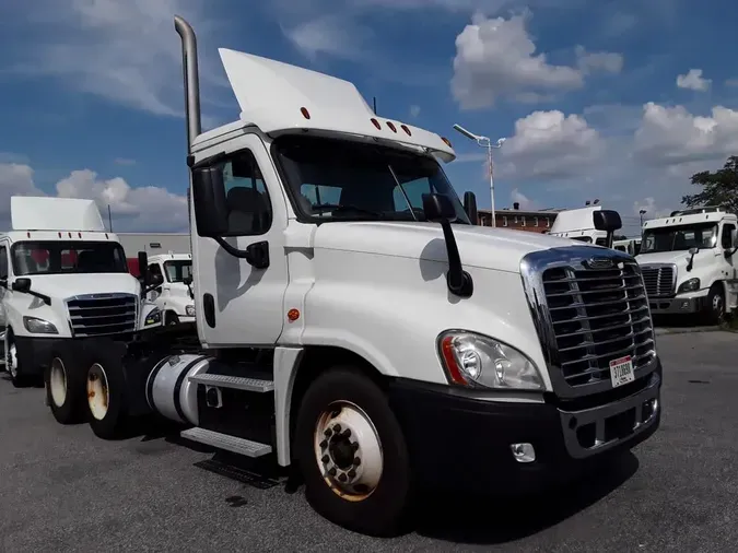 2016 FREIGHTLINER CASCADIA