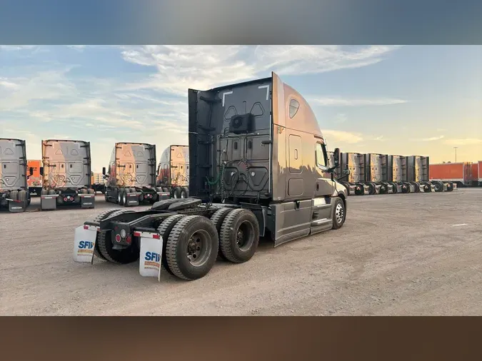 2022 Freightliner Cascadia