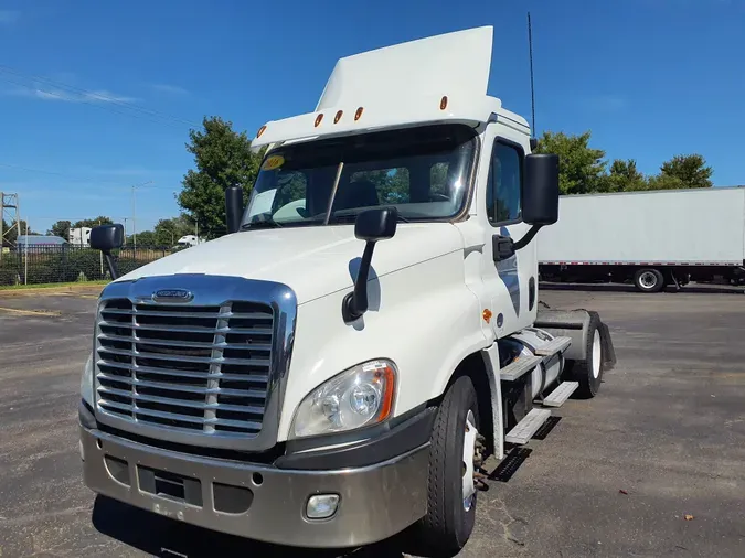 2016 FREIGHTLINER/MERCEDES CASCADIA 12588dad72d09348b86dc3bcd4fa2e4bfcc