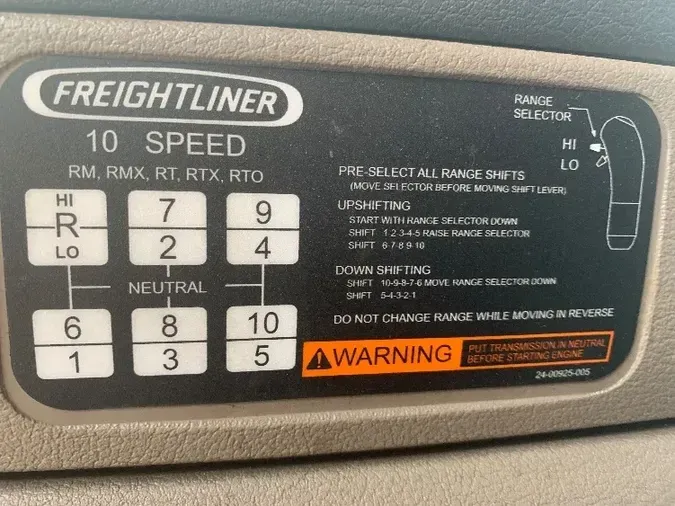 2018 Freightliner X12564ST