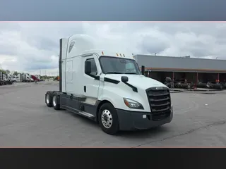 2022 Freightliner Cascadia 126