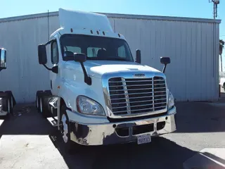 2016 Freightliner CASCADIA 125