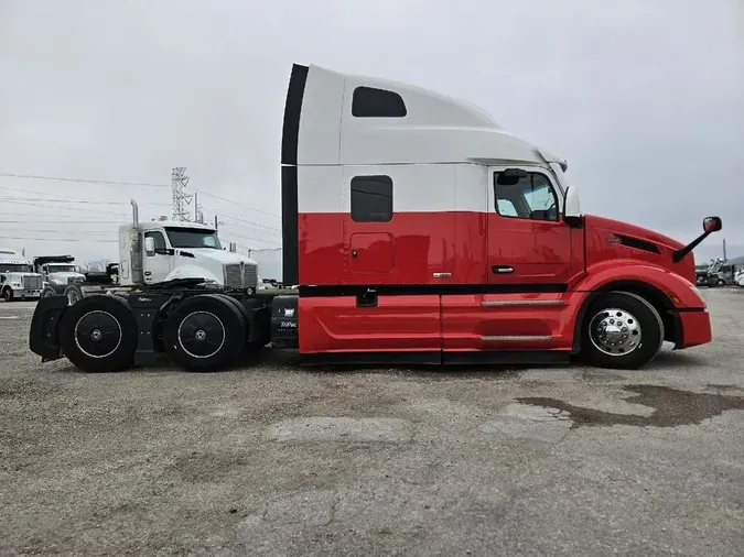 2023 PETERBILT 579