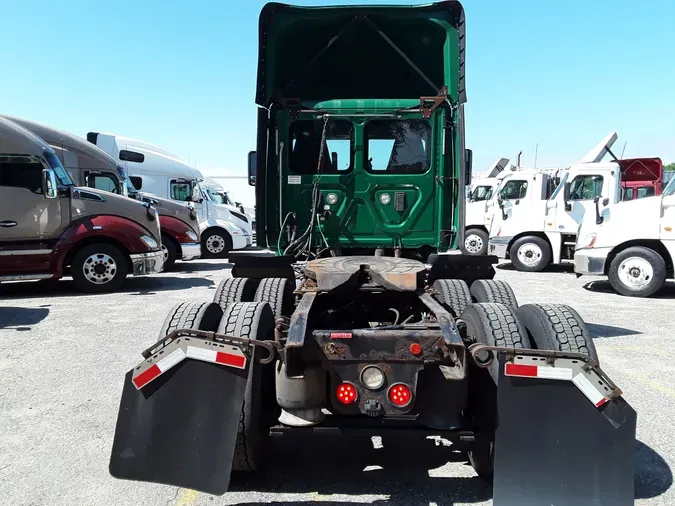 2017 FREIGHTLINER/MERCEDES CASCADIA 125