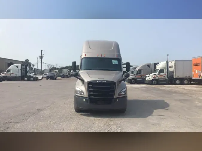 2024 Freightliner Cascadia 12688eb1c8909f2ee3fe7f9fe4a24da4b37