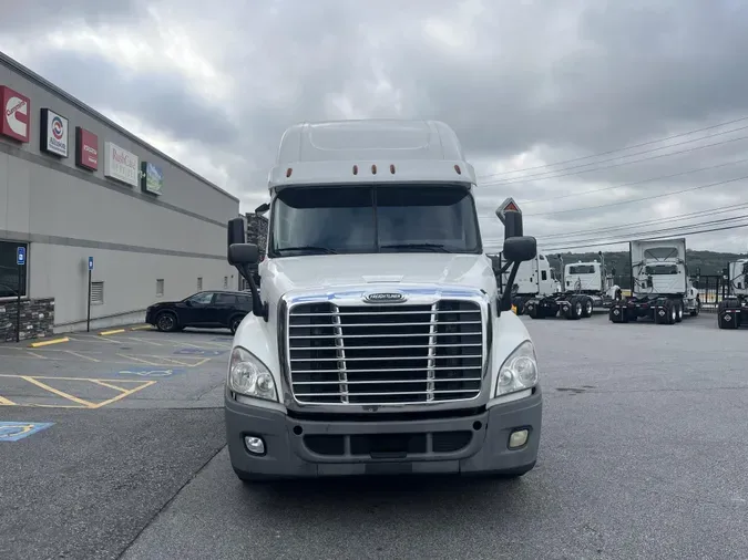 2020 Freightliner Cascadia
