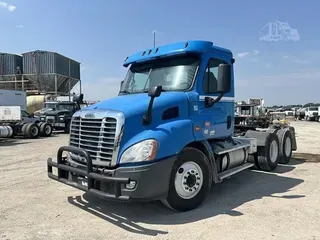 2016 FREIGHTLINER CASCADIA 113