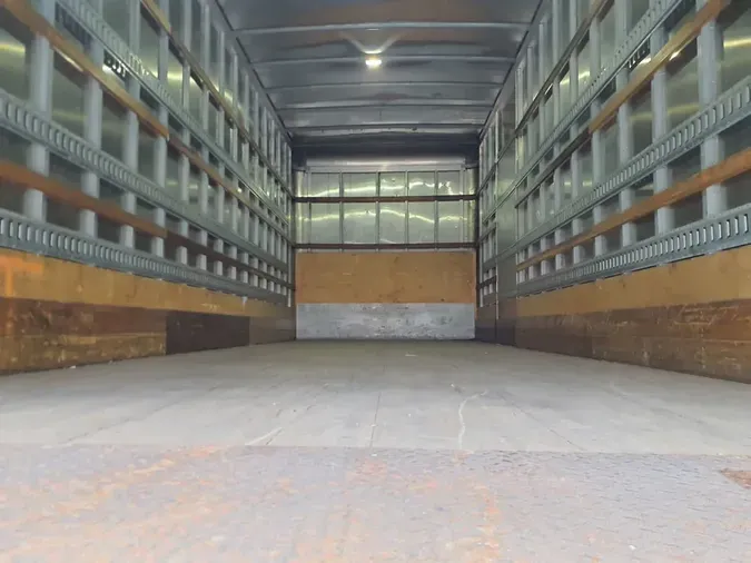 2018 FREIGHTLINER/MERCEDES M2 106