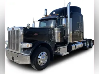 2022 Peterbilt 389