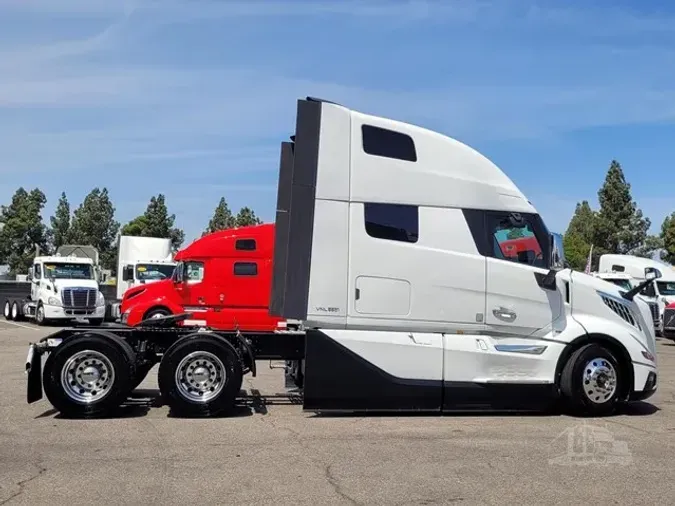 2026 VOLVO VNL64T860