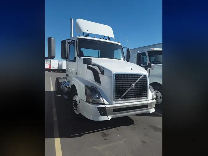 2016 VOLVO VNL42TRACTOR88fac4edbf2faf5e1674ad9837b30873