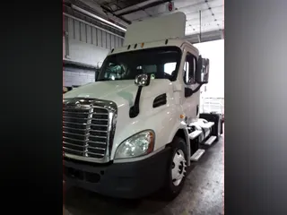 2012 Freightliner CASCADIA 113