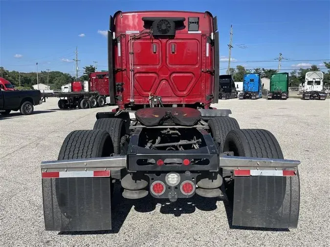 2019 FREIGHTLINER CA126