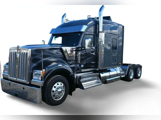 2024 Kenworth W99088ff50ae3e18b38e601202012570cc11