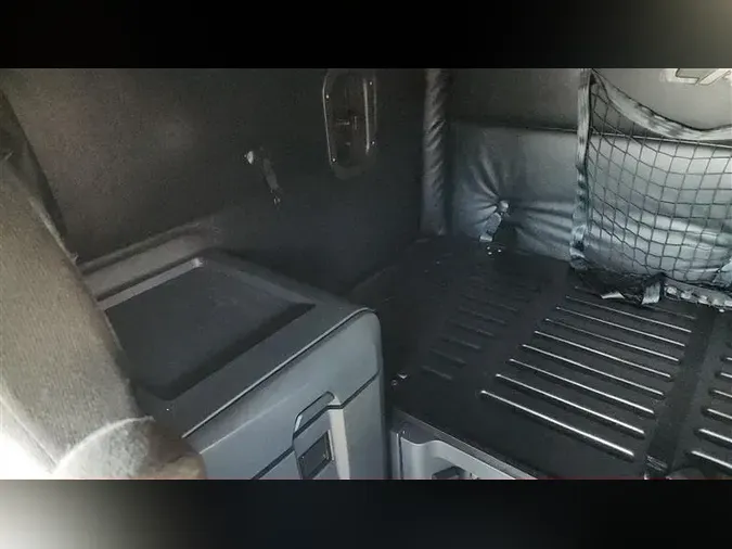 2023 FREIGHTLINER CA126