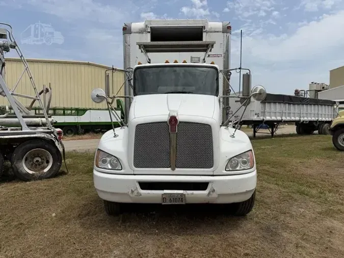 2014 KENWORTH T37089018e5224a549f577bbe1050511a8f7
