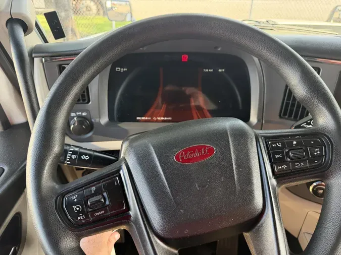 2022 Peterbilt 5798901f3610fed4bd3015b149a331de674