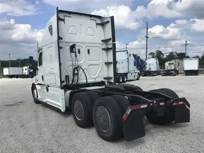 2020 FREIGHTLINER CA126