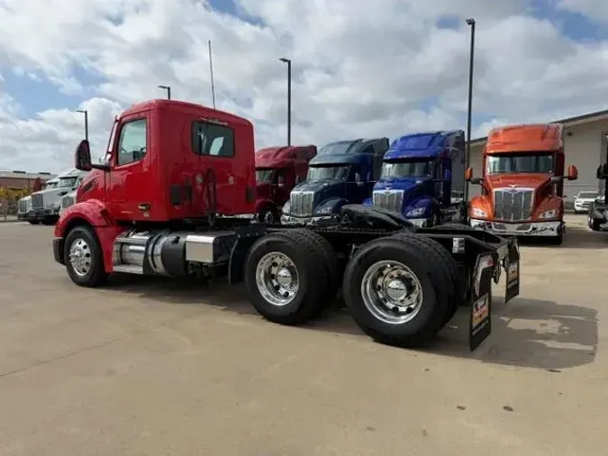 2023 Peterbilt 579890f9a1084f173576439df596ce52e5c