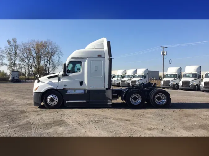 2022 Freightliner Cascadia 126