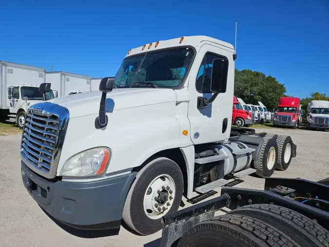 2016 FREIGHTLINER/MERCEDES CASCADIA 125891056ee305719c791098a704144c18f