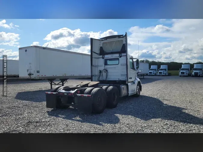 2018 Volvo VNL300