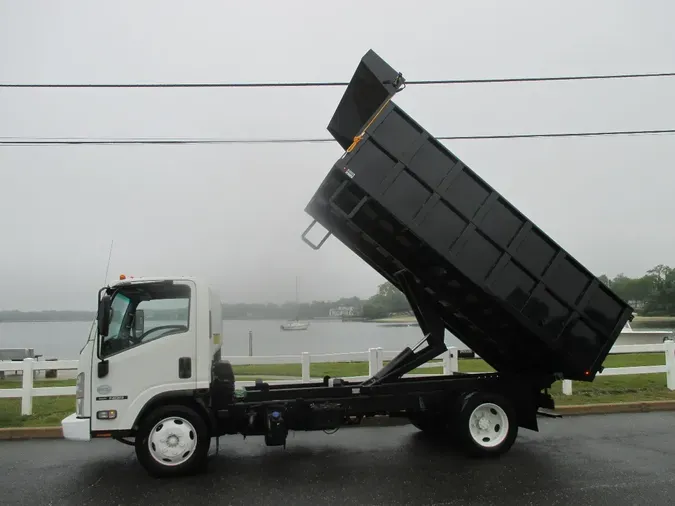 2016 ISUZU NQR