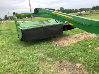 2019 John Deere 835