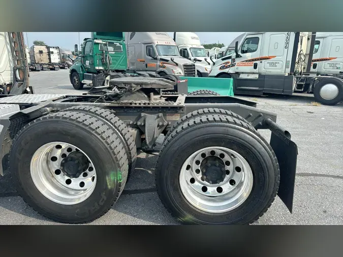 2021 Freightliner Cascadia 126